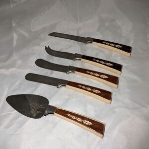 Regent Sheffield Vintage 1970's Cheese Knife Set with Leaf Design